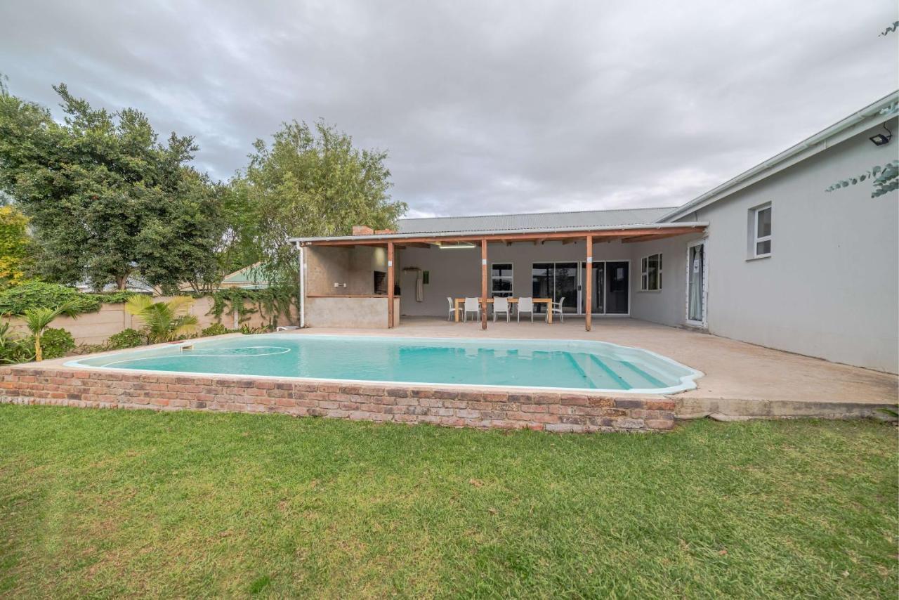 Azaria Guesthouse Swellendam Exteriör bild