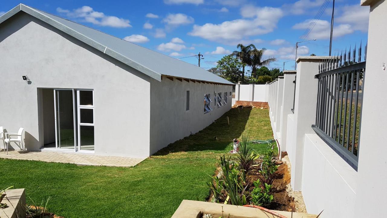 Azaria Guesthouse Swellendam Exteriör bild